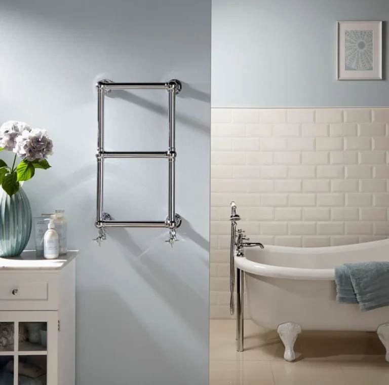 10 Tips for Designing Small Bathrooms