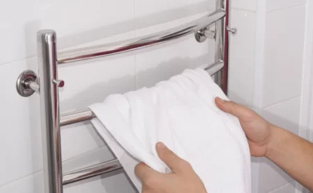 How a Towel Radiator Helps Prevent Mould and Mildew on Towels